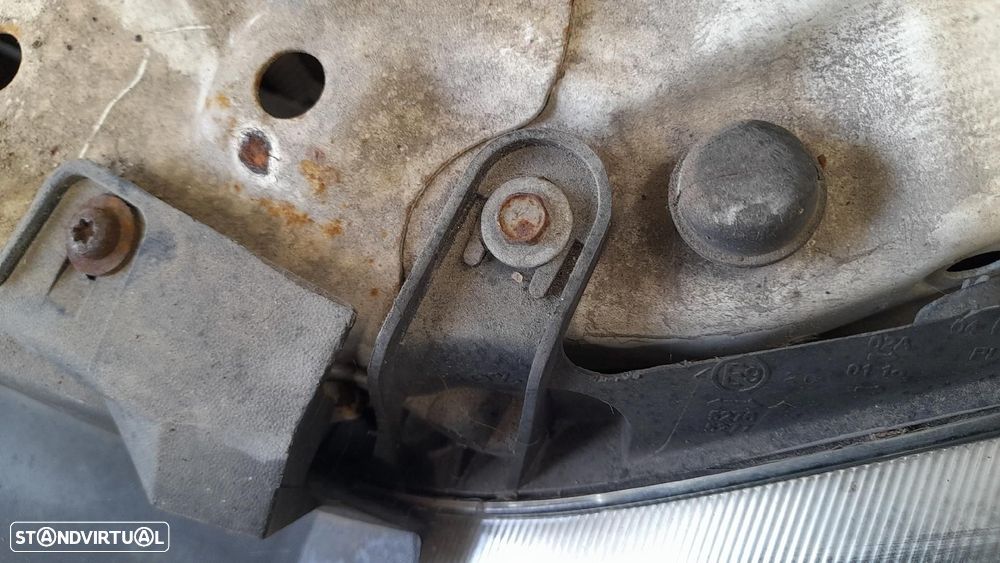 Ótica / farol esquerda OPEL Combo Furgão/Combi - 4