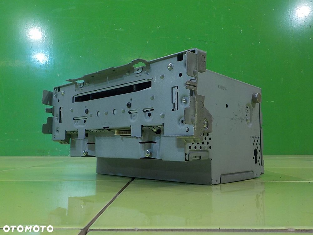 MERCEDES A W176 15r HB 5D radio A2469008214 A2469011305 A2129020710 - 3