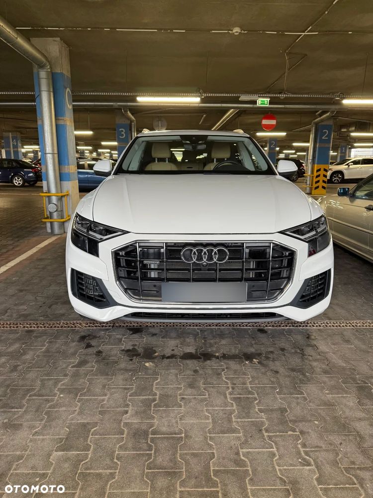 Audi Q8 - 2