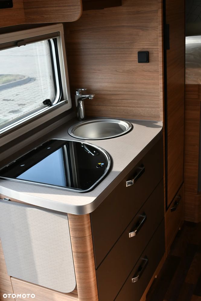 Weinsberg Carasuite 640 - 8