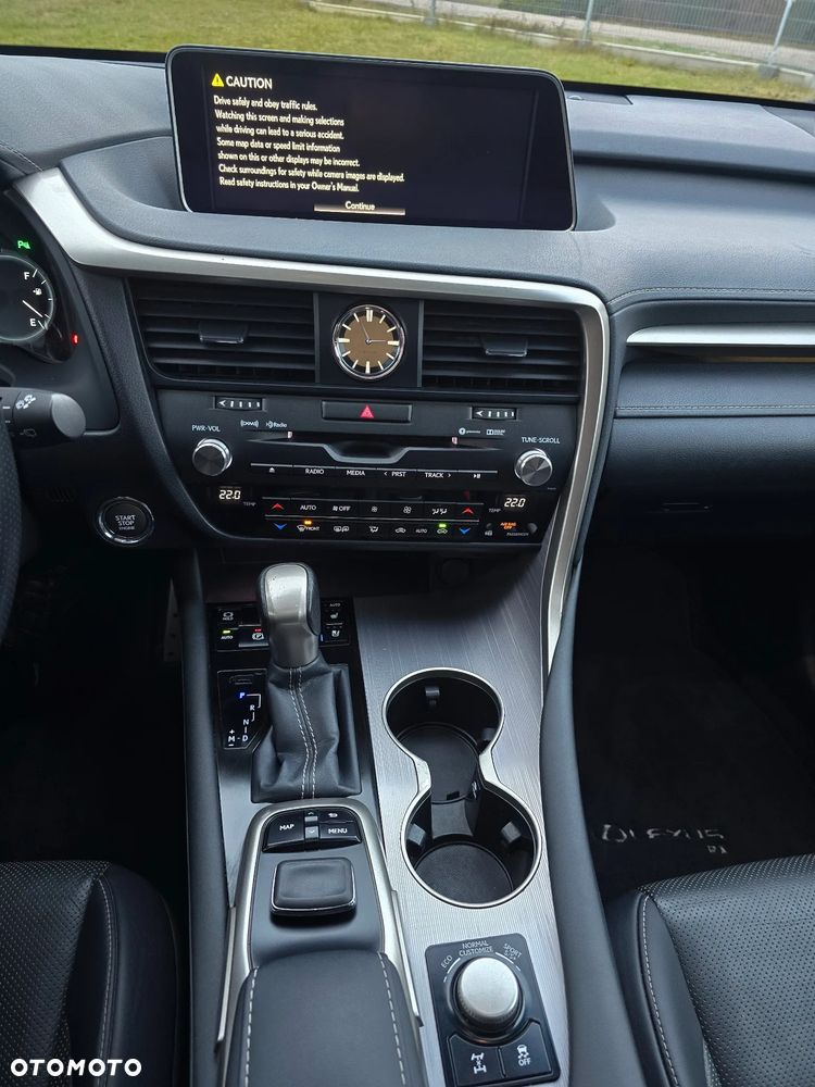 Lexus RX - 15