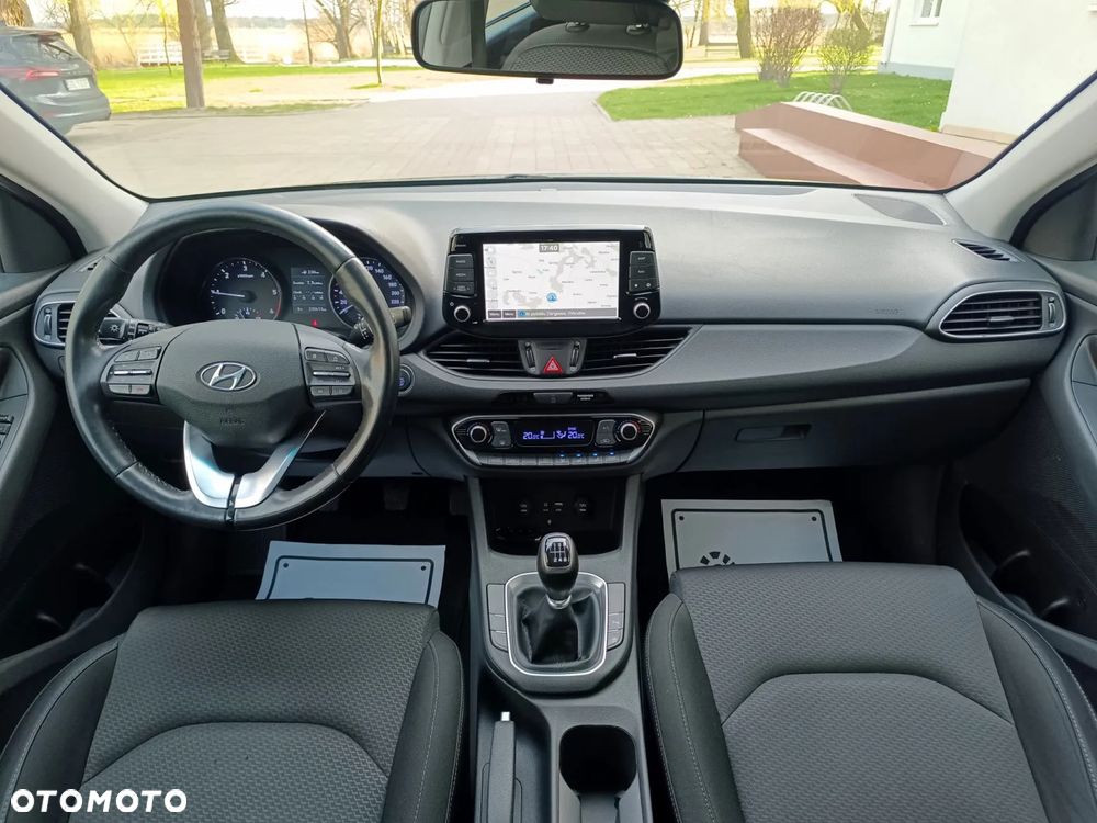 Hyundai i30 blue Kombi 1.6 CRDi Style - 28