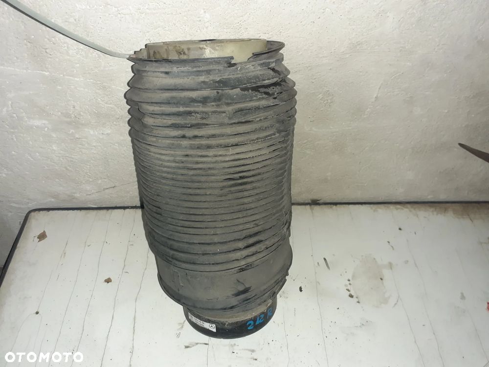 Mercedes W212 W218 Miech Tylny Prawy Poduszka - 1