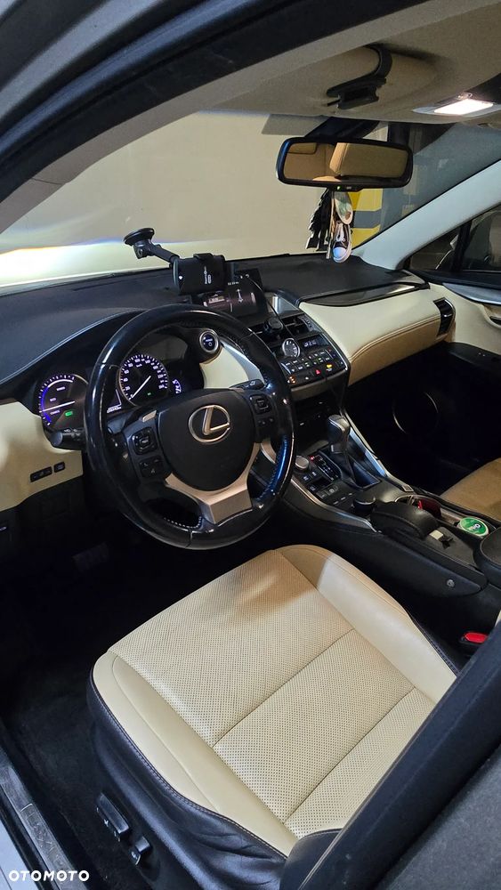 Lexus NX 300h Comfort AWD - 5