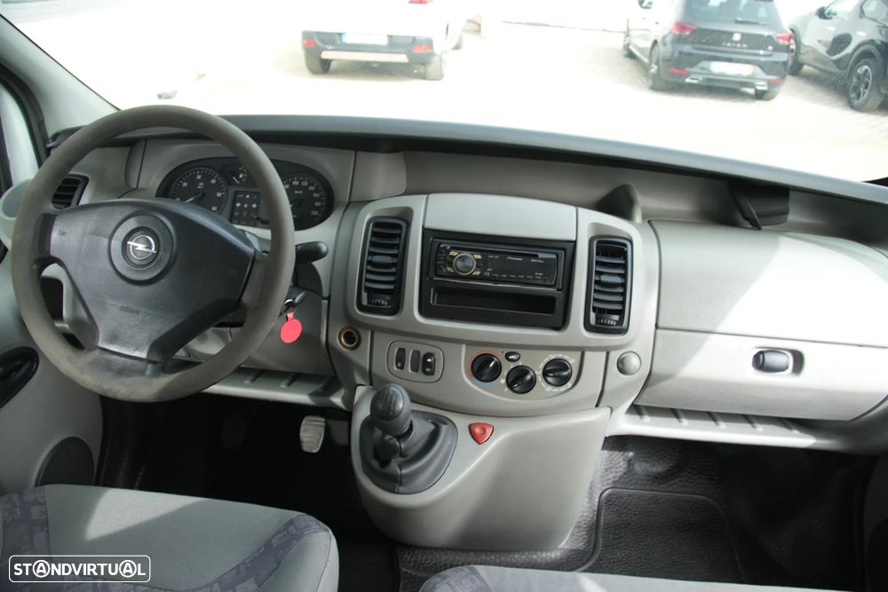 Opel Vivaro 9Lugares 1.9DTI 101cv - 13