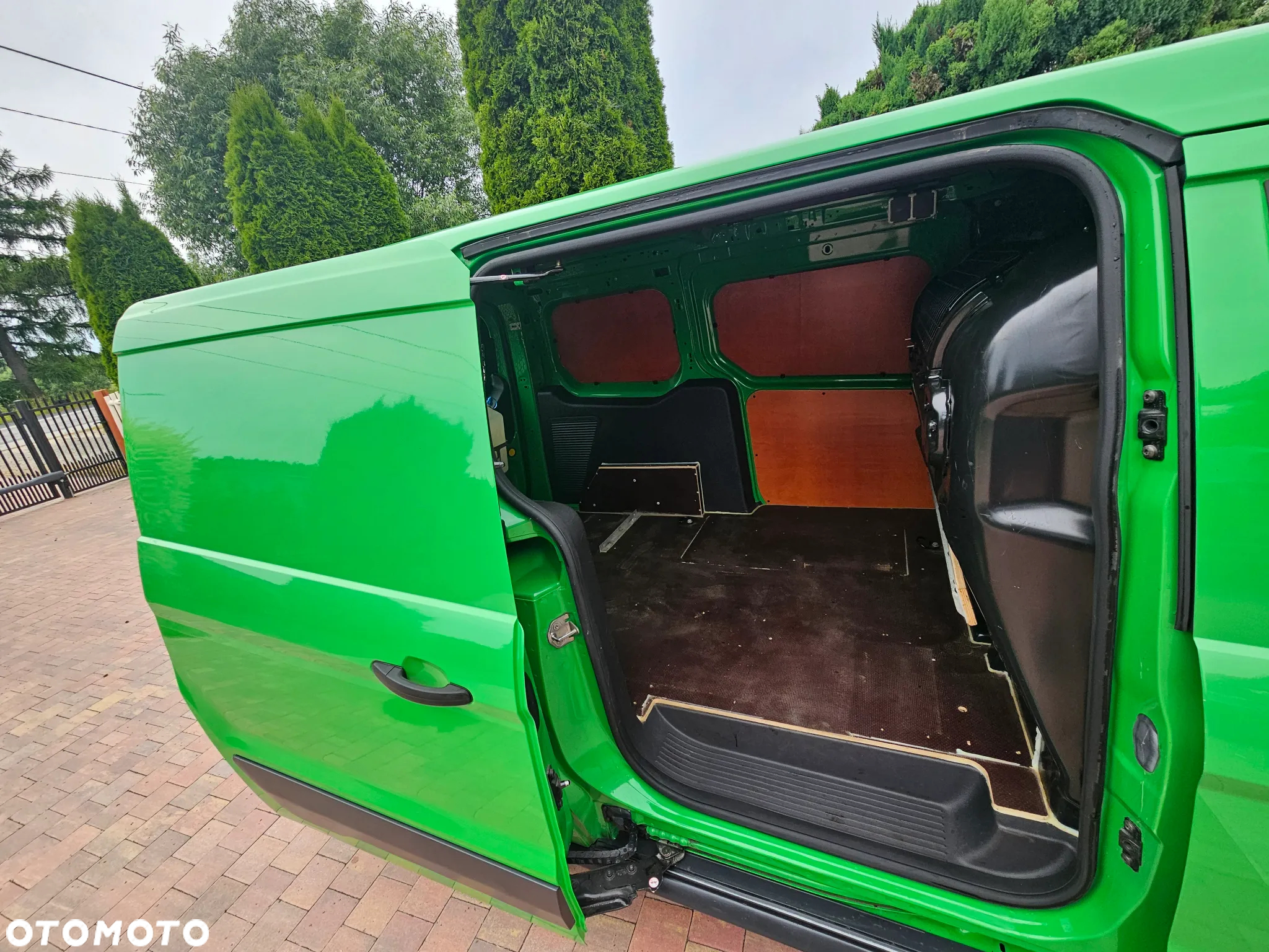 Ford Transit Connect - 16