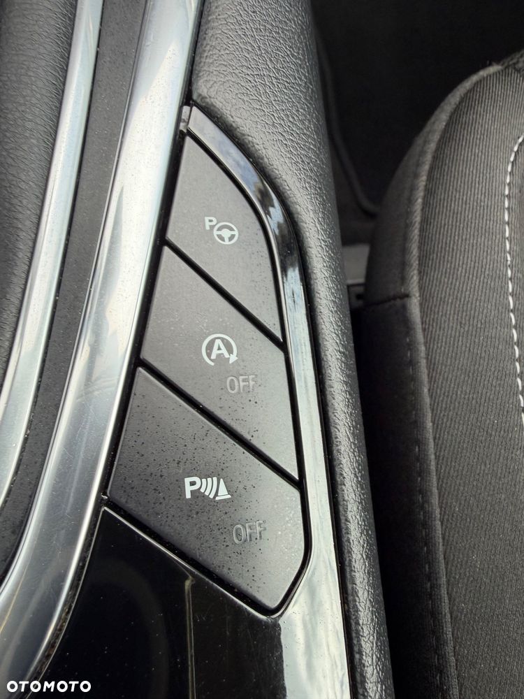 Ford S-Max - 17