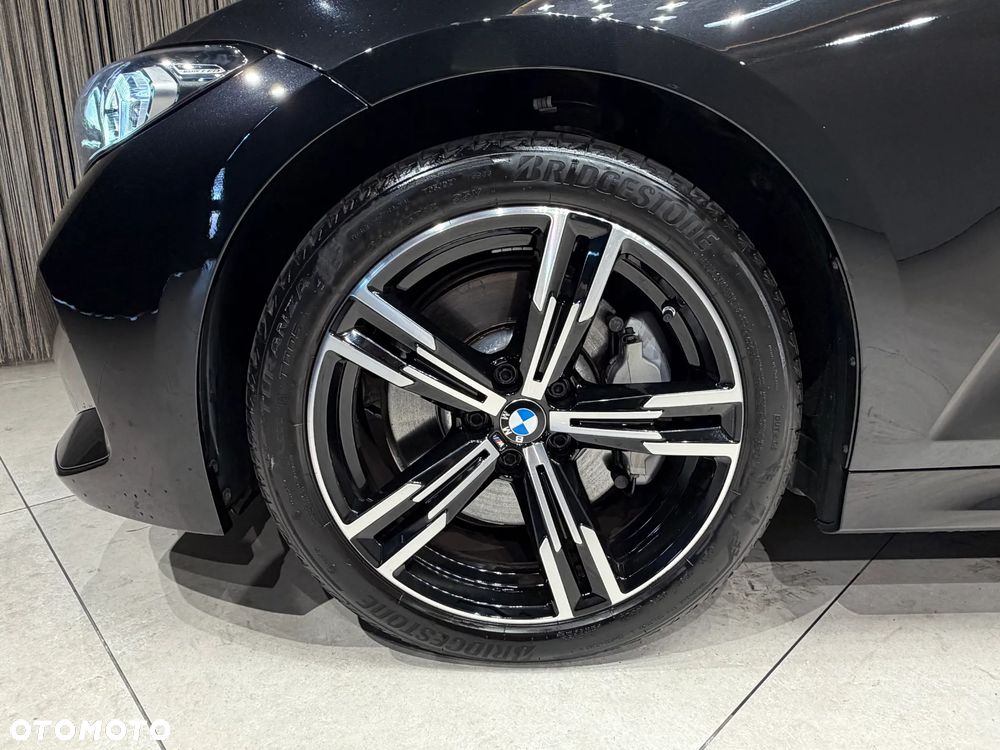 BMW Seria 3 330i xDrive M Sport sport - 12