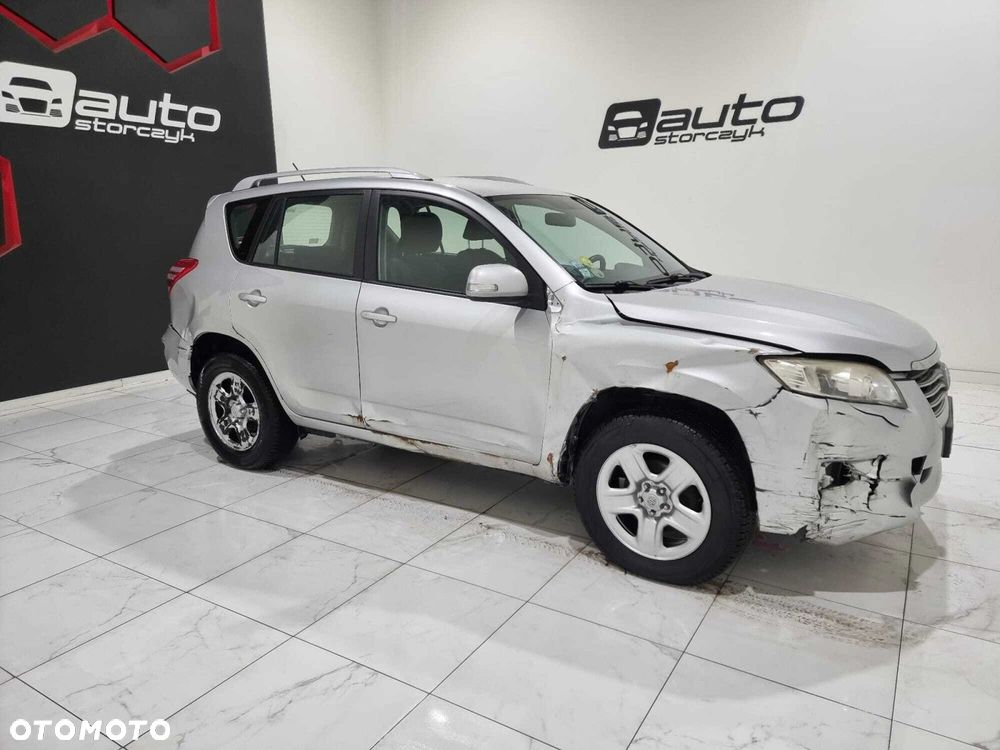 Toyota RAV4 - 11