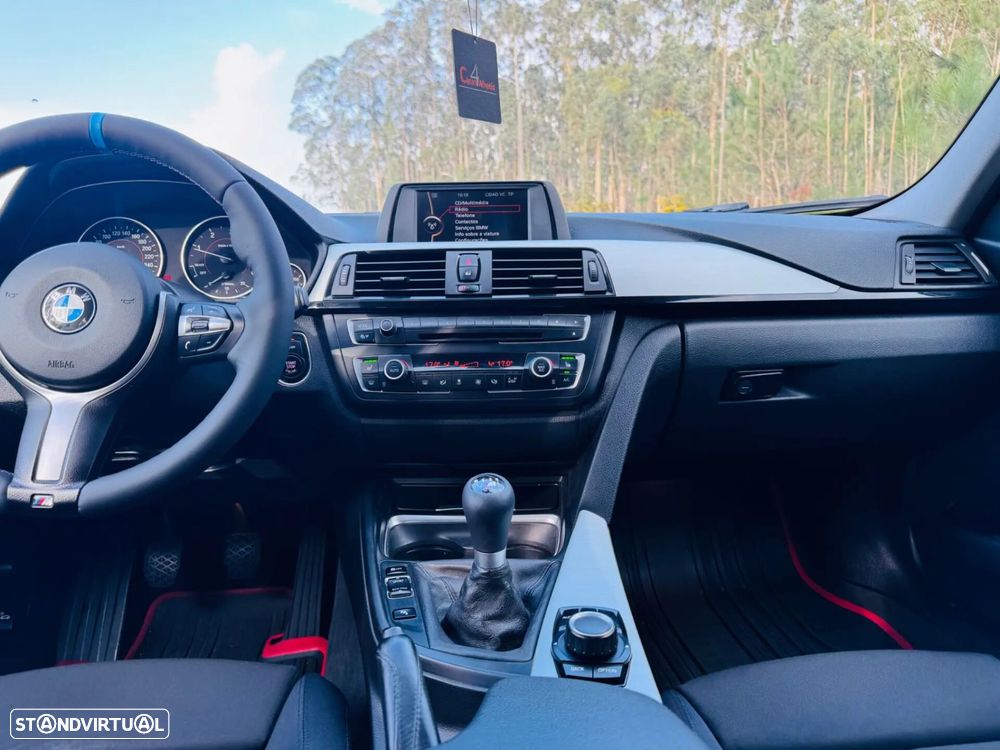 BMW 318 d Sport Line - 28