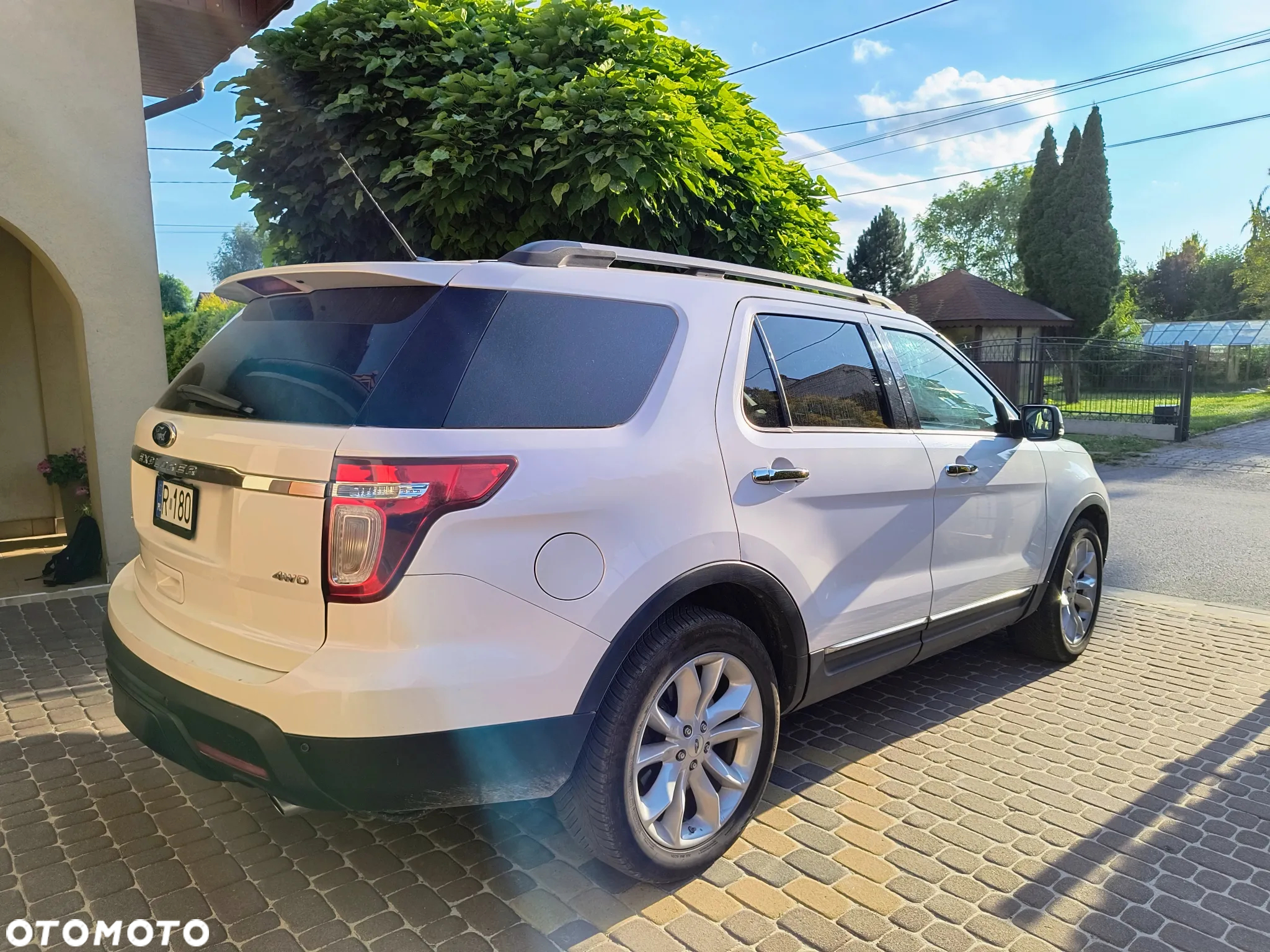 Ford Explorer - 5