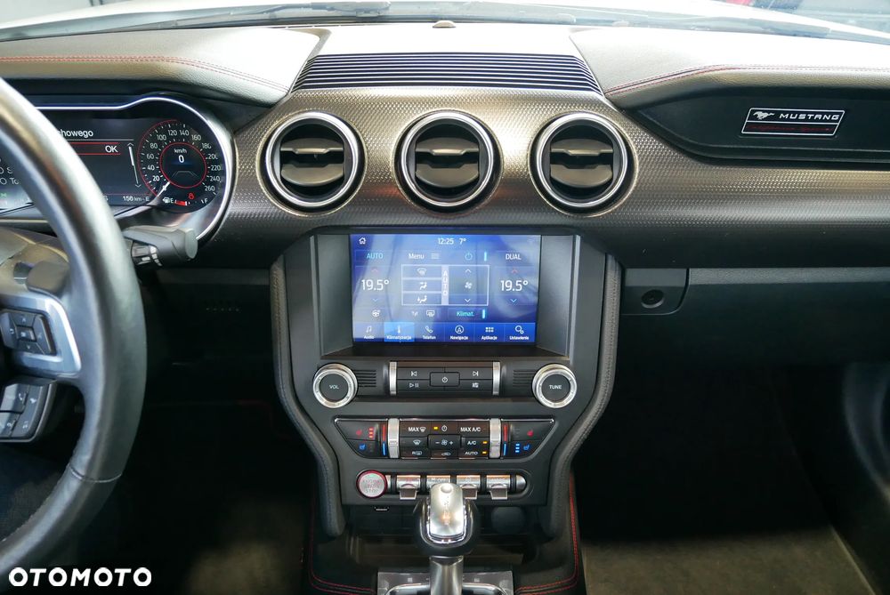 Ford Mustang - 20