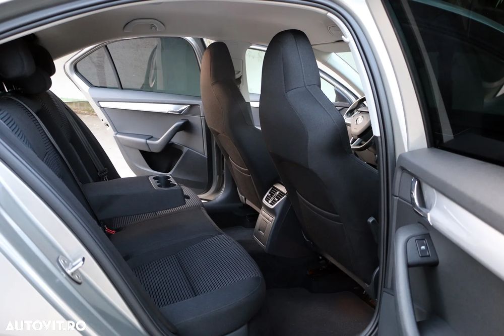 Skoda Octavia 1.4 TSI Green tec DSG Edition - 6