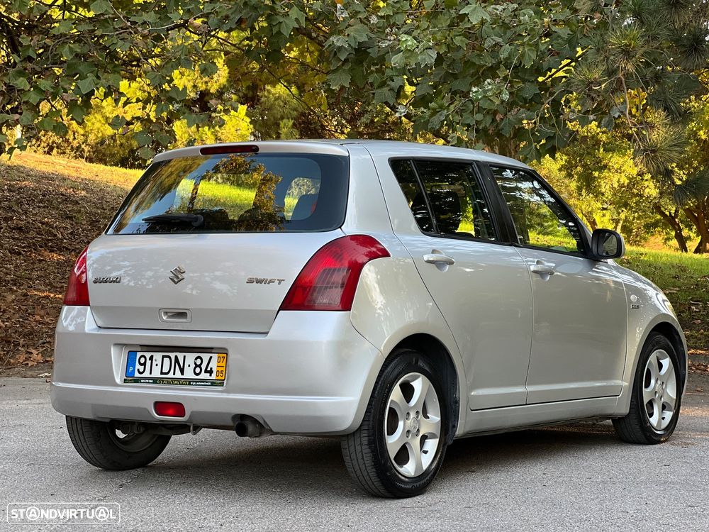 Suzuki Swift 1.3 DDiS GLX - 3