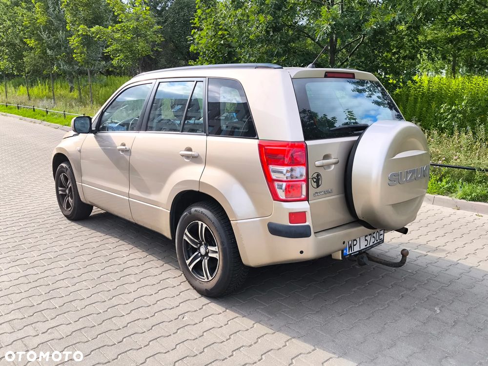 Suzuki Grand Vitara 2.0 De luxe - 4