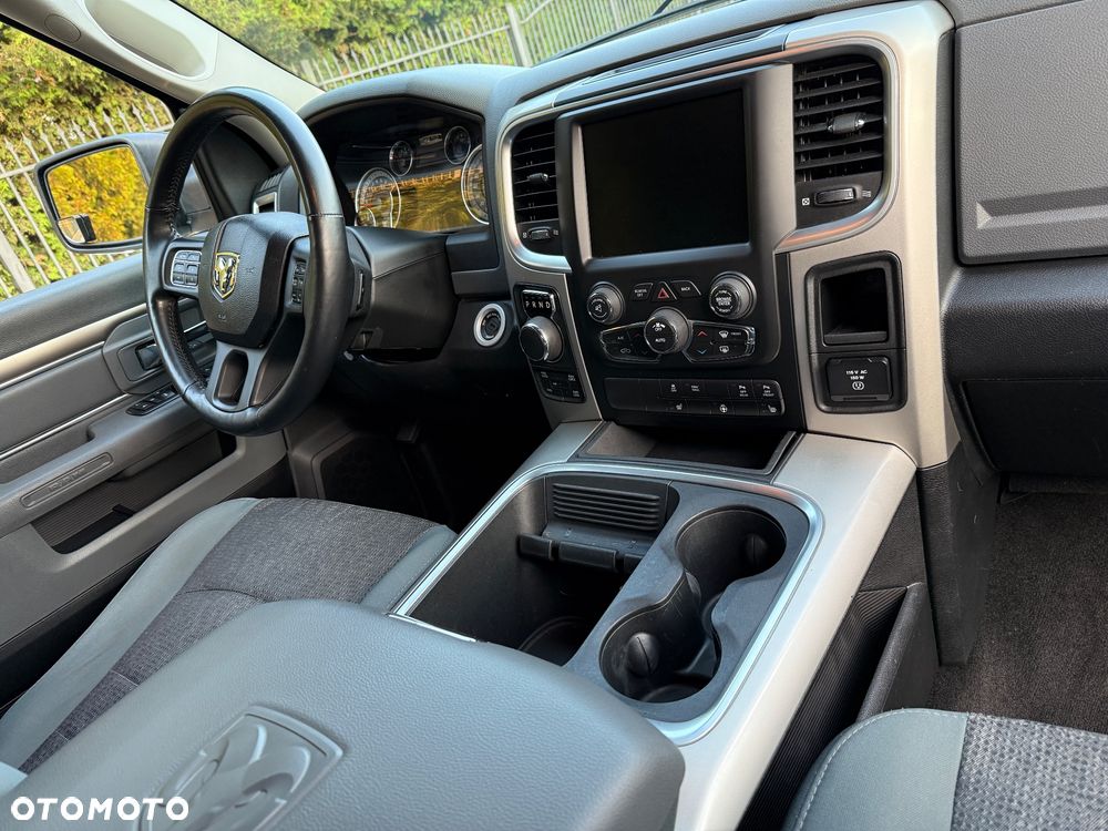 RAM 1500 Crew Cab Shortbed Bighorn - 13