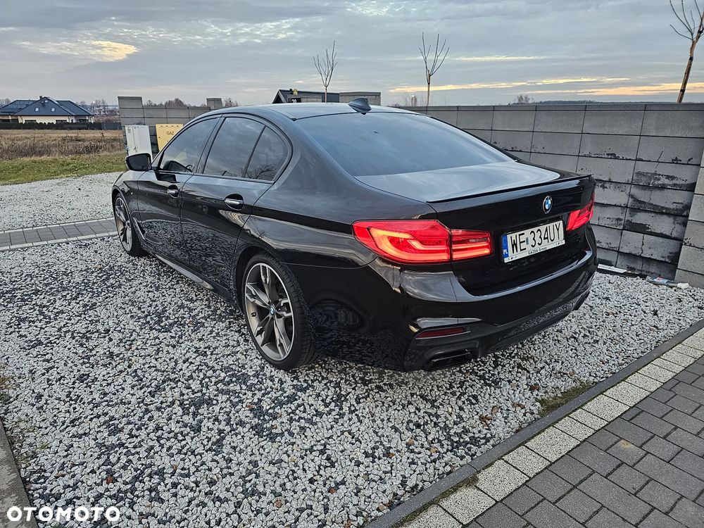 BMW Seria 5 M550i xDrive sport - 4