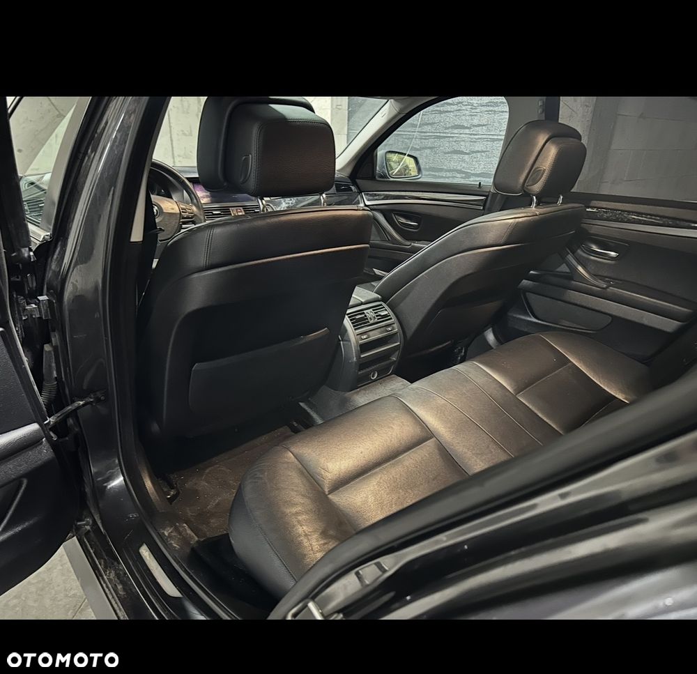 BMW Seria 5 535i xDrive - 9
