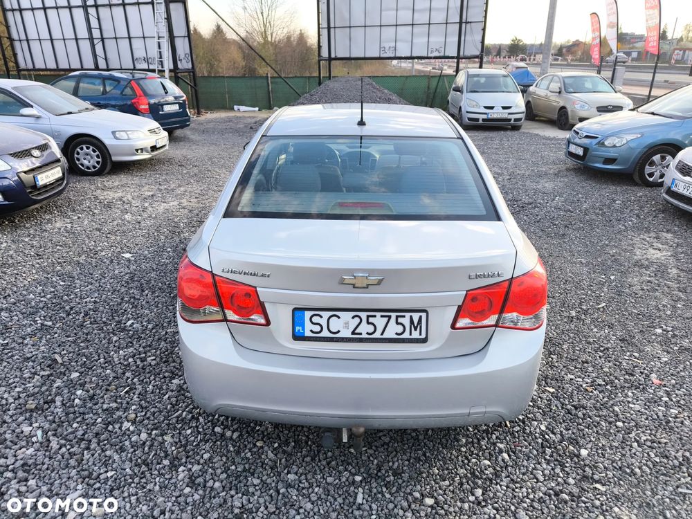 Chevrolet Cruze 1.6 LS - 11