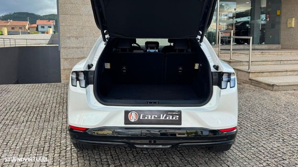 Ford Mustang Mach-E AWD PREMIUM - 9