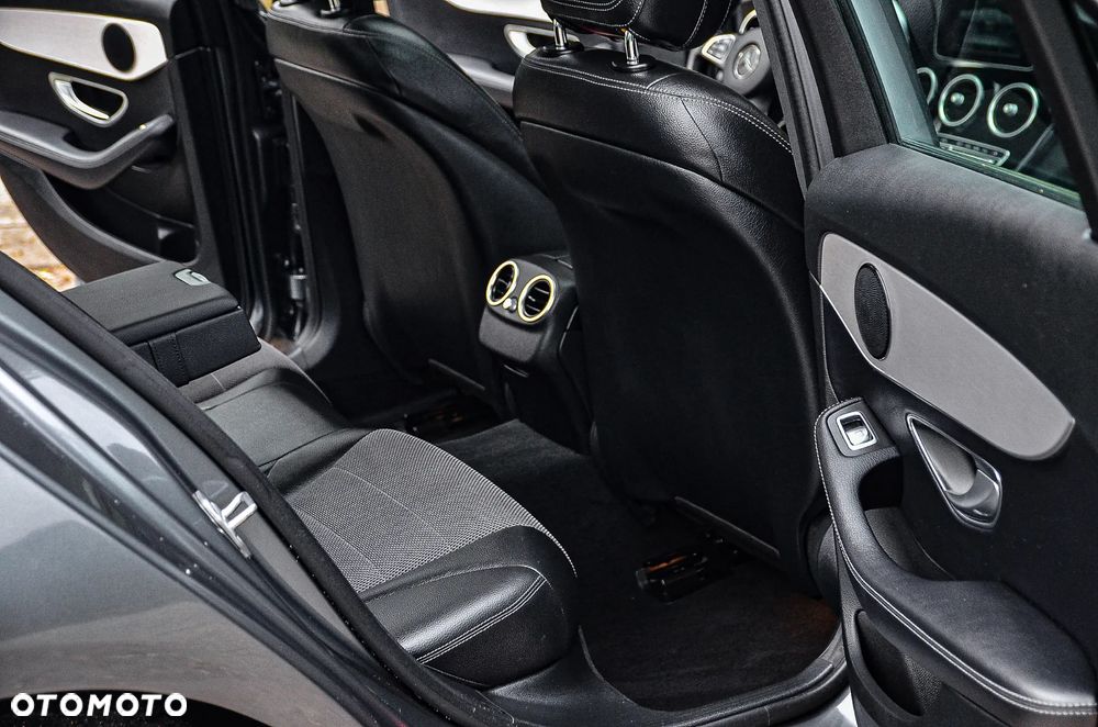 Mercedes-Benz Klasa C 180 T 7G-TRONIC Avantgarde - 32