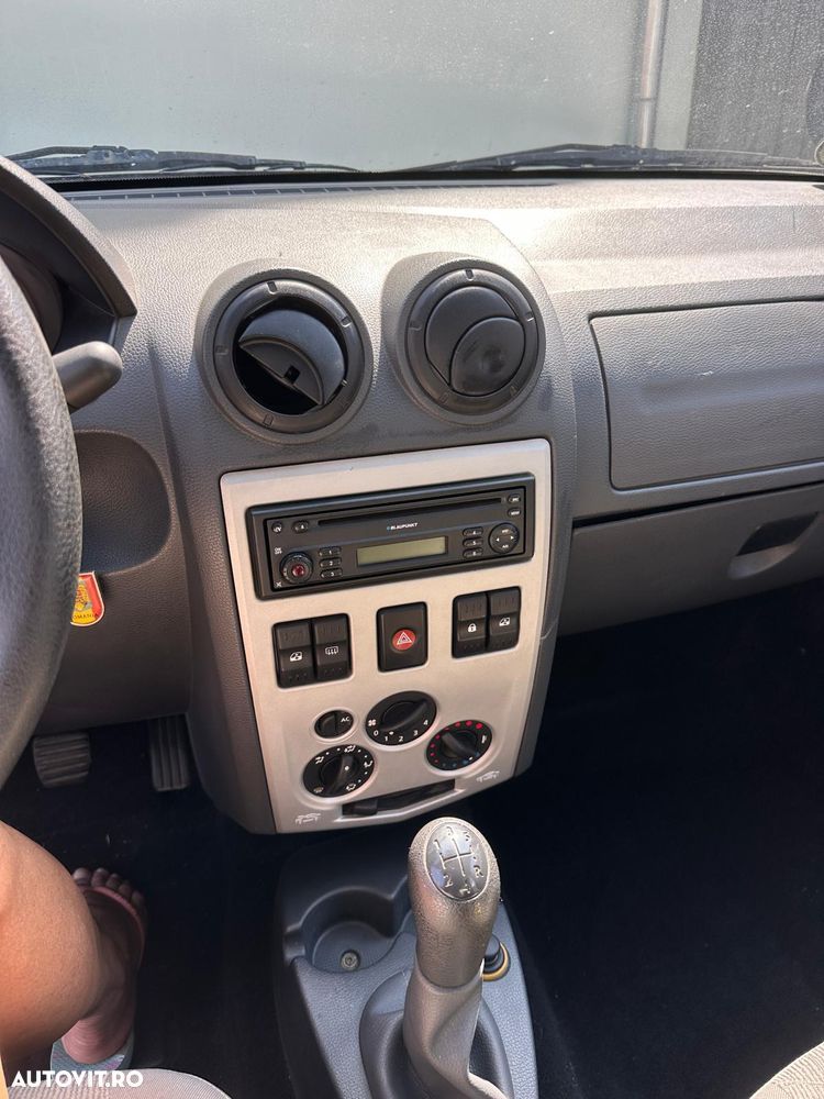 Dacia Logan 1.6 MPI Laureate - 8