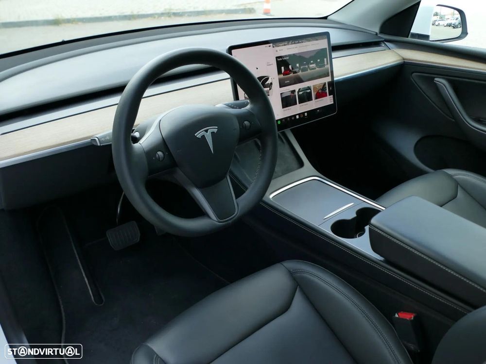 Tesla Model Y Tração Traseira - 23