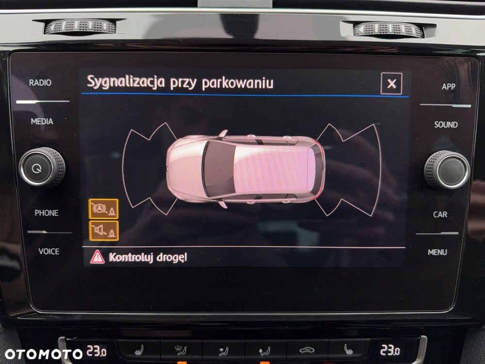 Volkswagen Golf 1.5 TSI BMT Highline - 23