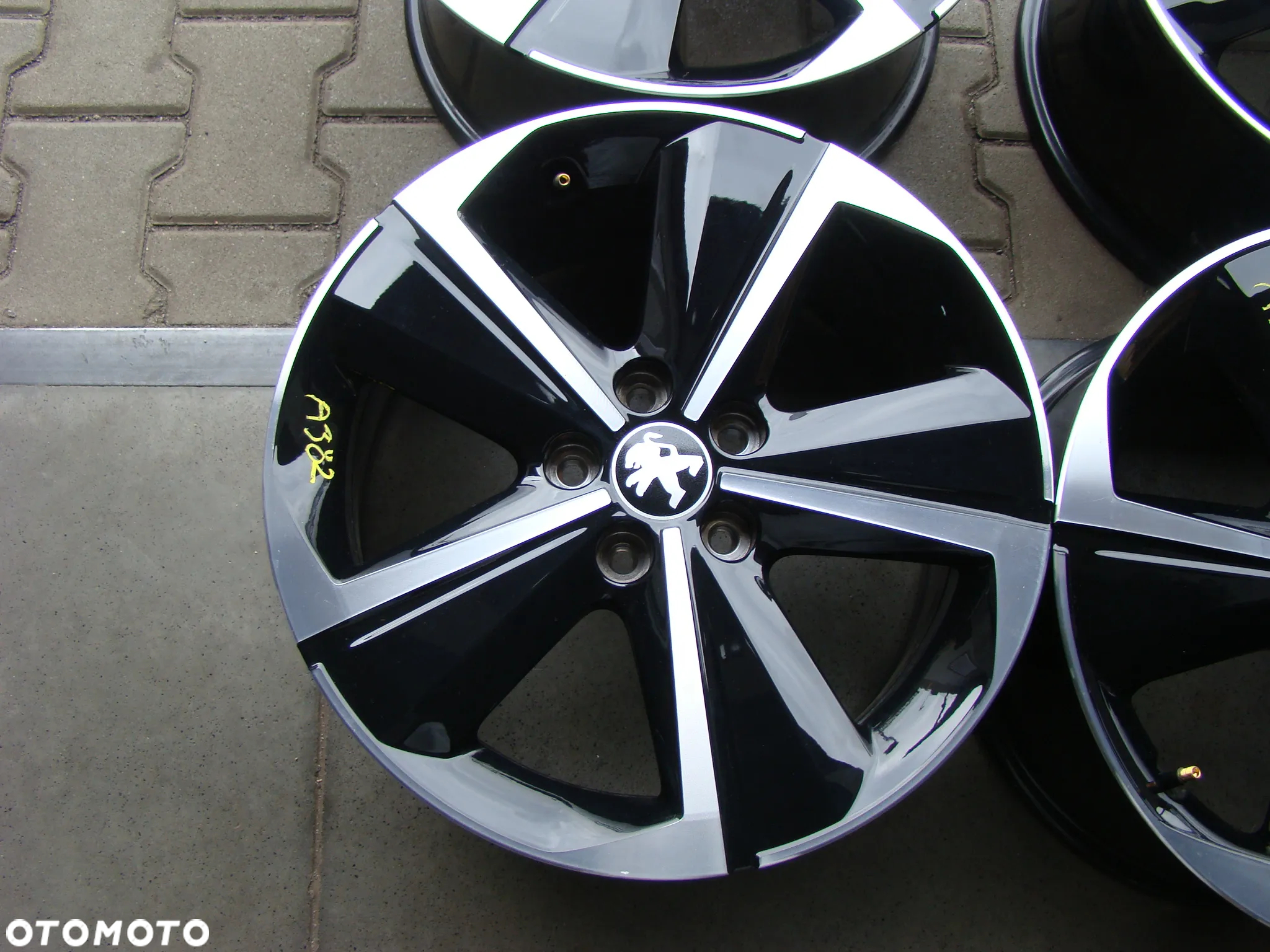 a382 5x108 Peugeot Partner Rifter 3008 4008 II 5008 308 508 408 7,5jx17 - 4