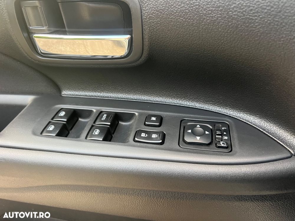 Mitsubishi Outlander 2.2 DI-D 4WD Automatik Plus - 23