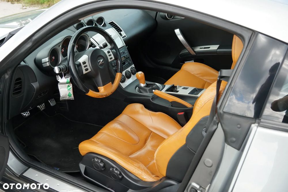 Nissan 350 Z - 9