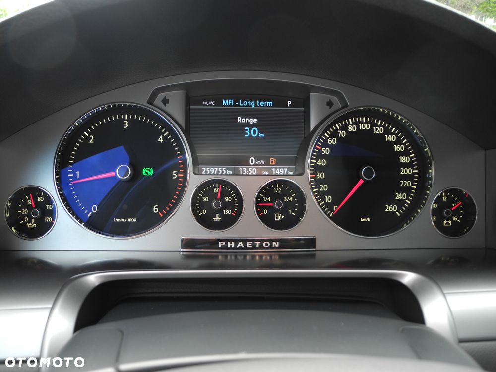 Volkswagen Phaeton - 9
