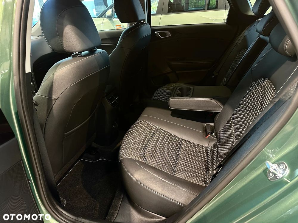 Kia Ceed - 7
