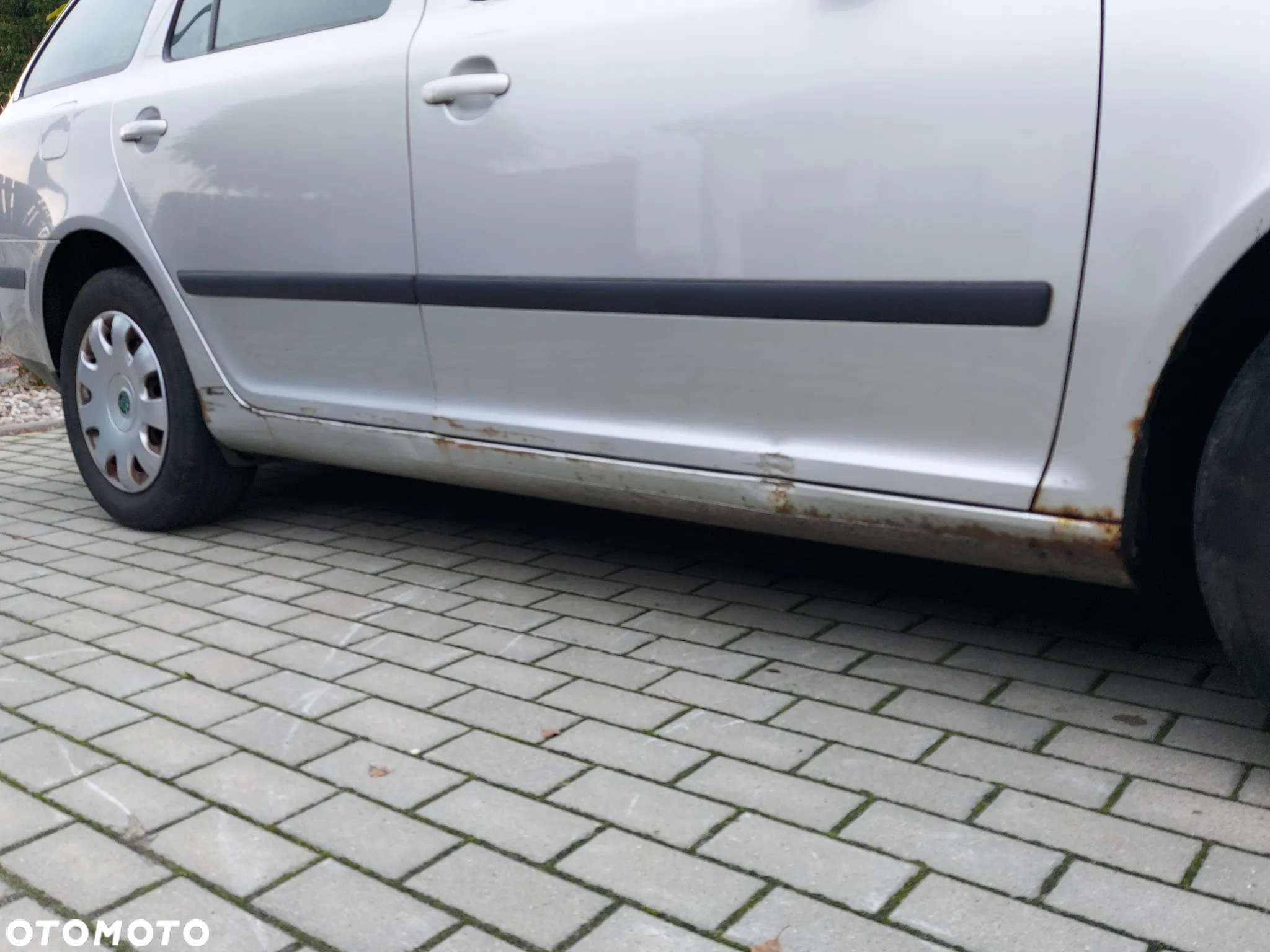 Skoda Octavia 1.6 FSI Ambiente - 9