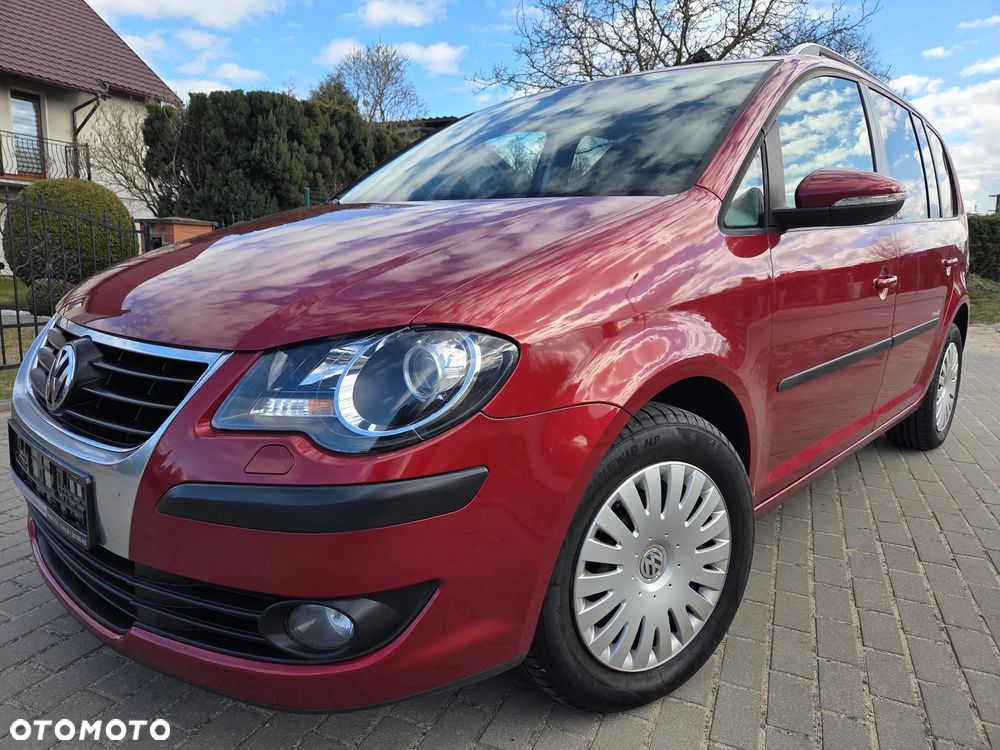 Volkswagen Touran - 16