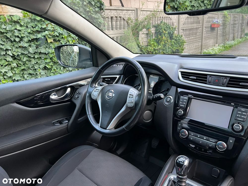 Nissan Qashqai 1.2 DIG-T N-Connecta EU6 - 11