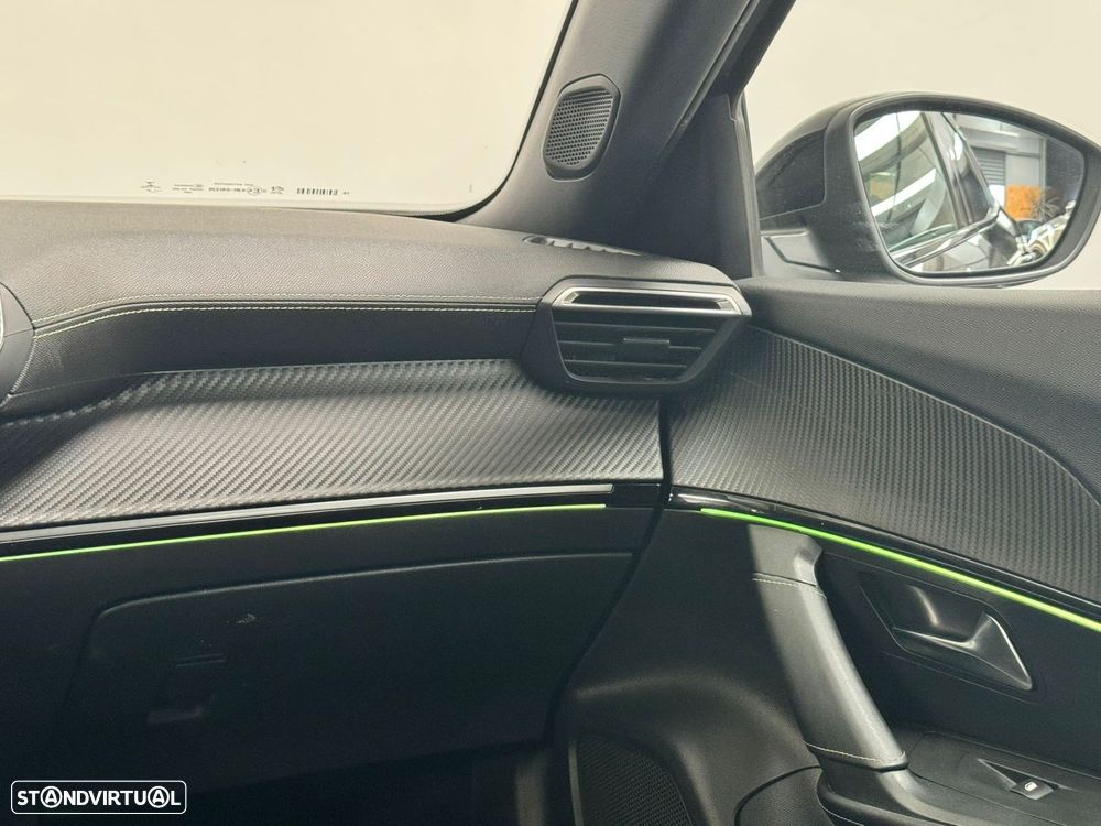 Peugeot 2008 1.2 PureTech GT - 23