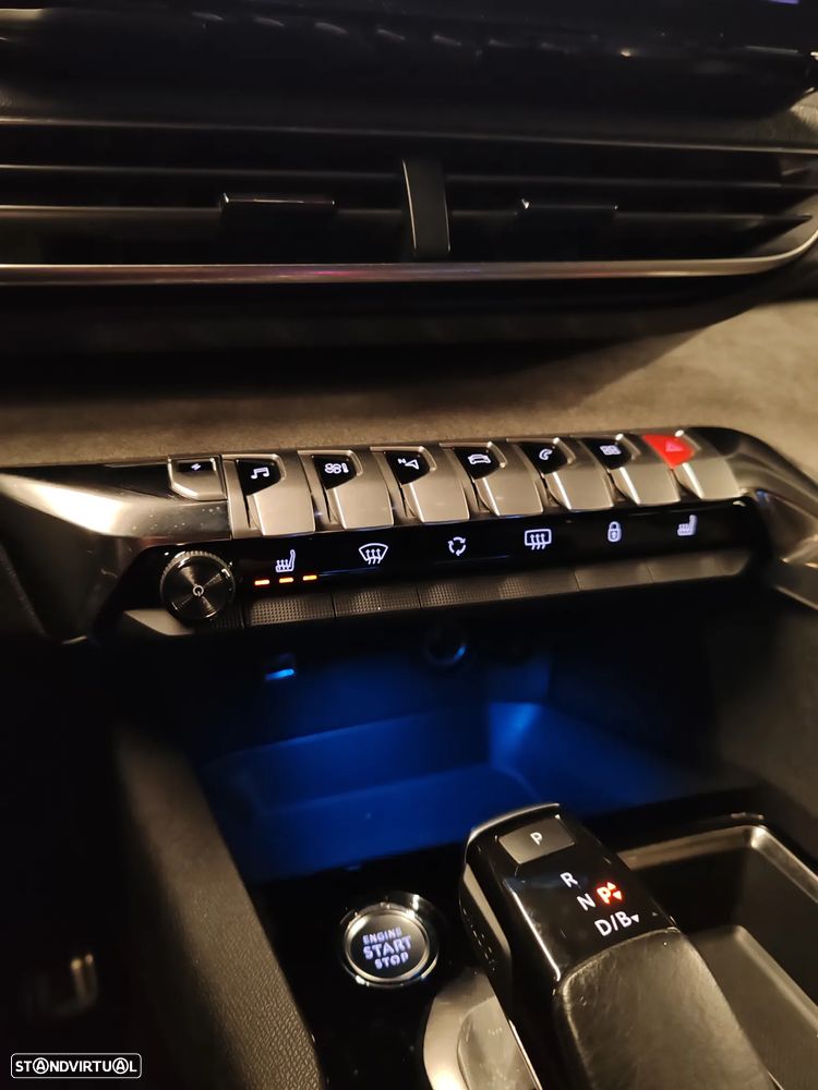 Peugeot 3008 1.6 Hybrid GT e-EAT8 - 22