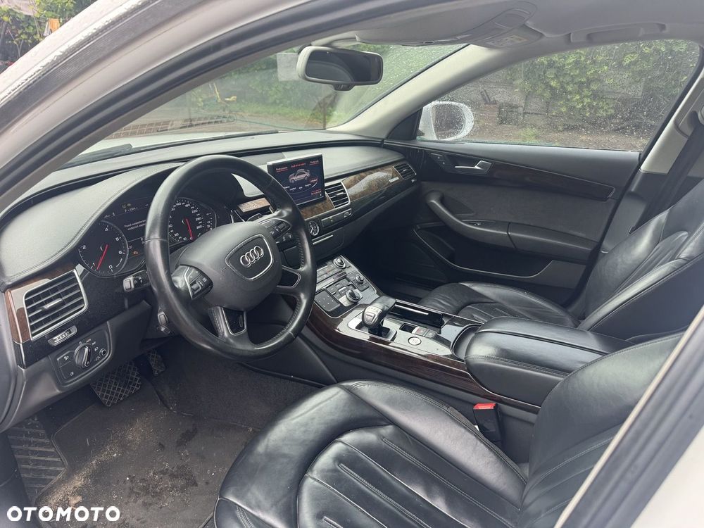 Audi A8 - 6