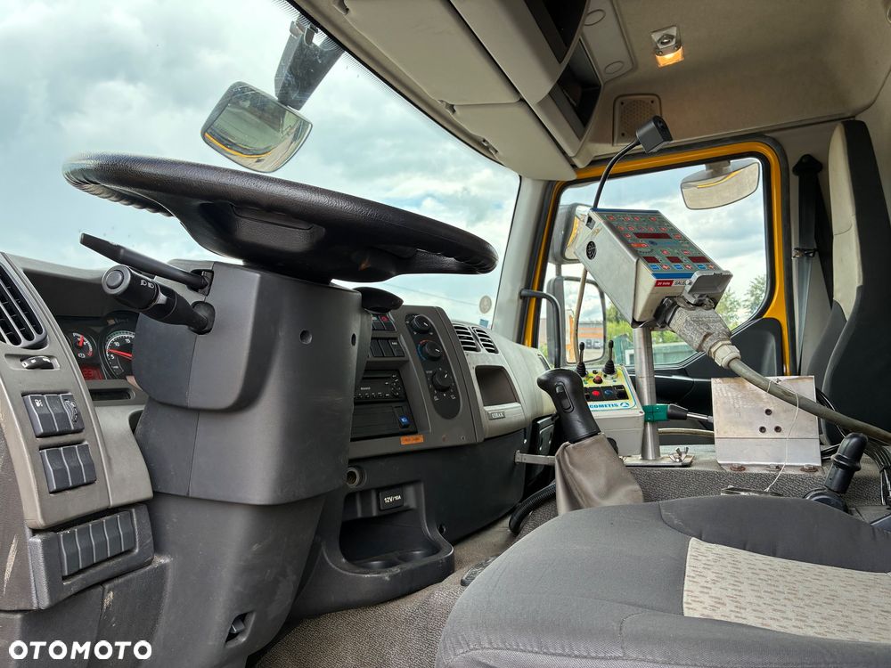 Renault Kerax 4x2 - 12