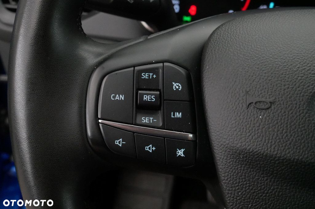 Ford Focus 1.0 EcoBoost Titanium - 25
