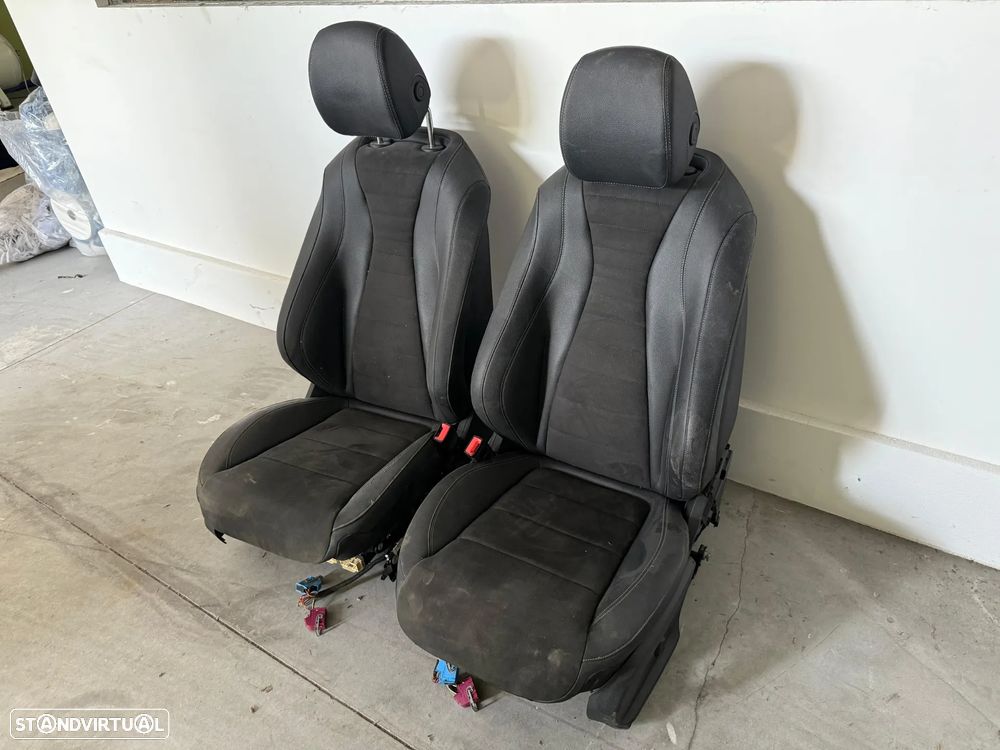 Bancos Frontais e Traseiros Mercedes W213 Ano 2020 - 3