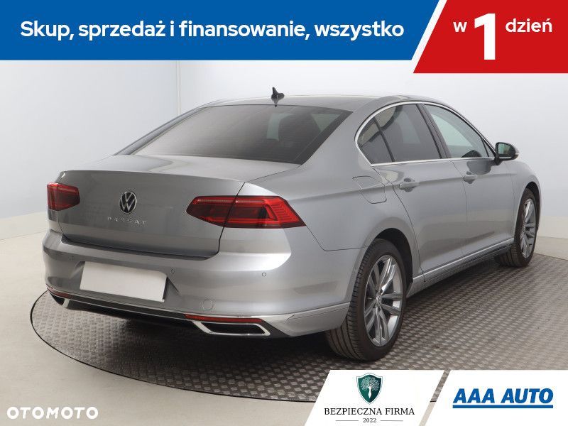 Volkswagen Passat - 7