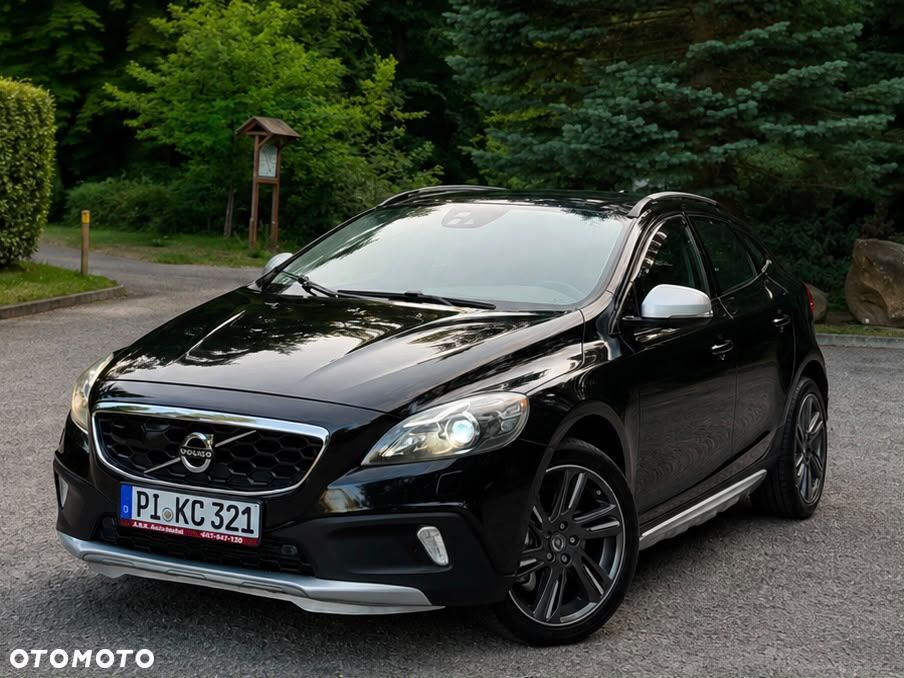 Volvo V40 Cross Country - 1