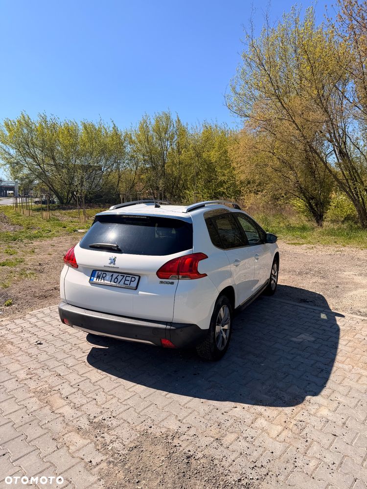 Peugeot 2008 1.2 VTi Allure - 4
