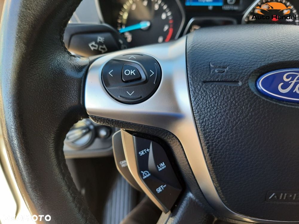 Ford Kuga 1.5 EcoBoost 2x4 Titanium - 23