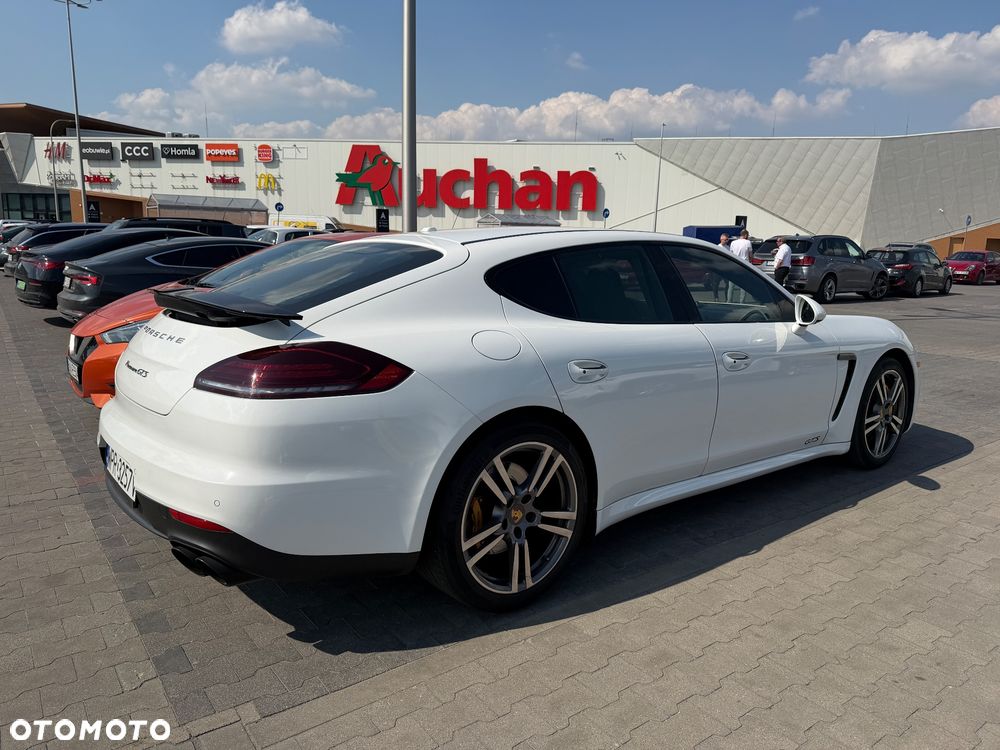 Porsche Panamera GTS PDK - 15