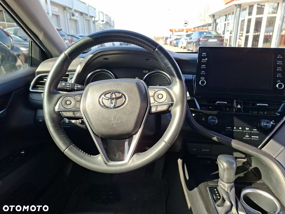 Toyota Camry 2.5 Hybrid Executive CVT - 12