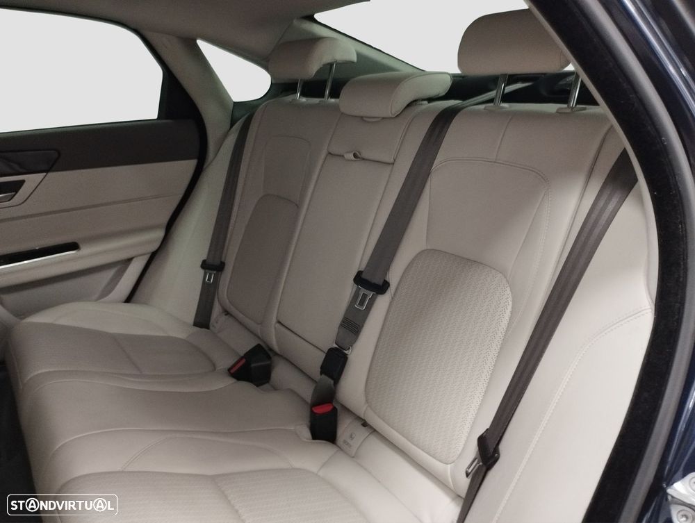 Jaguar XF 2.0 D Prestige Aut. - 5