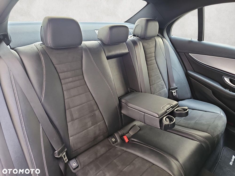 Mercedes-Benz Klasa E - 16